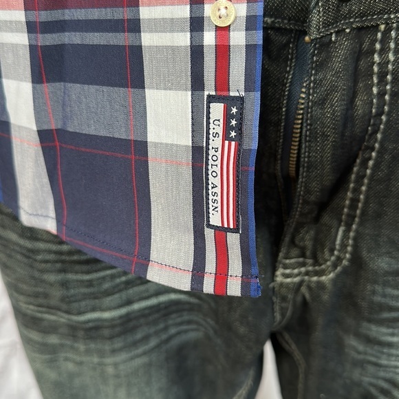 U.S Polo Assn. Men’s Button Up‎ Shirt (Medium) - Picture 2 of 5